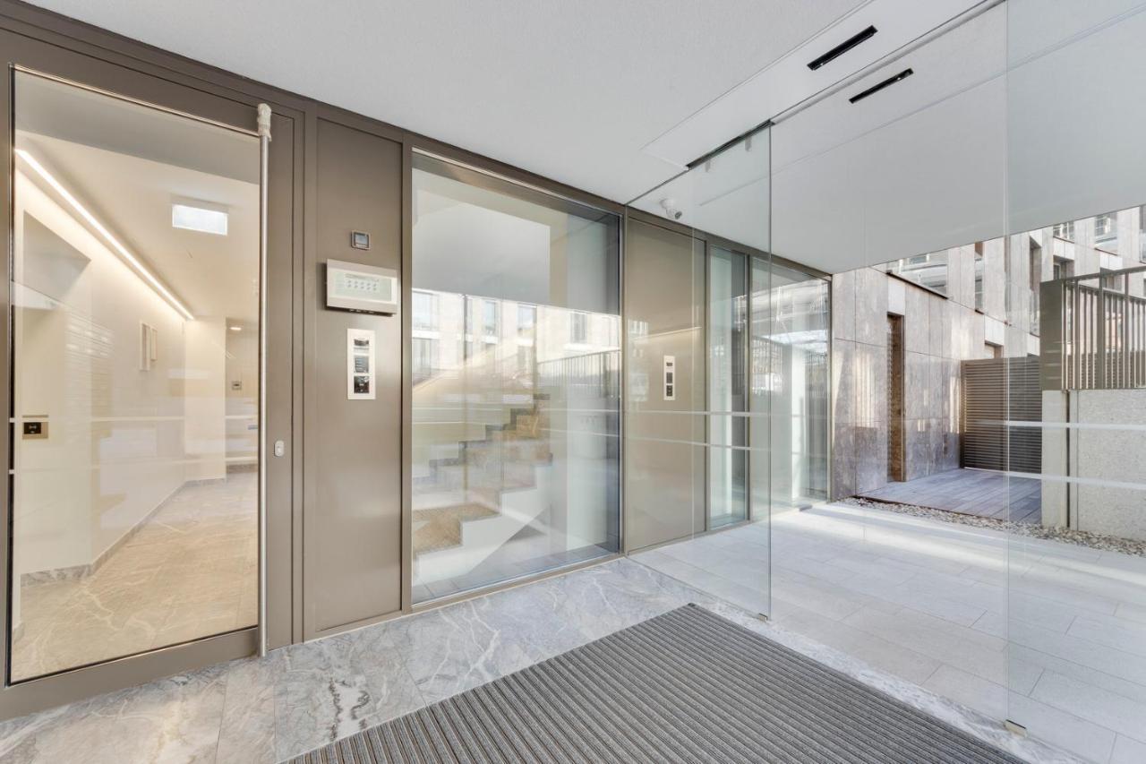 Central Apartment With Private Garage リュブリャナ エクステリア 写真